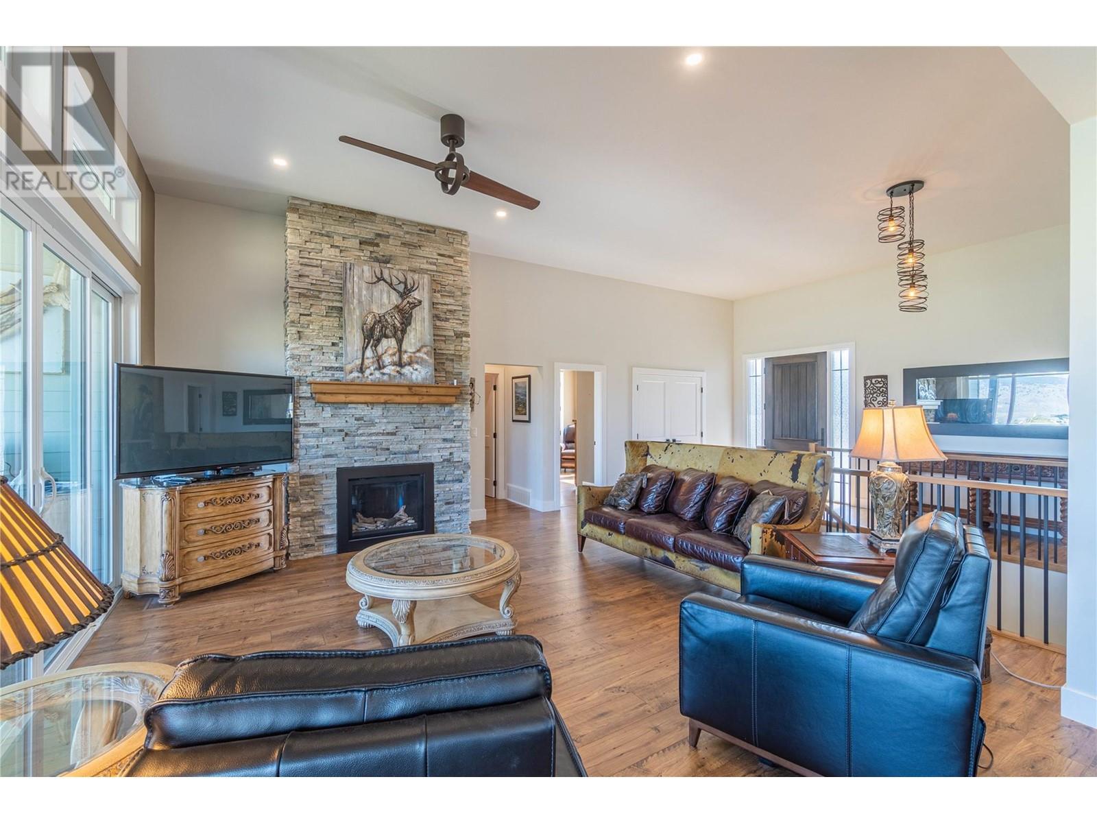 Photo 6 of 204 Rue Cheval Noir, Kamloops BC