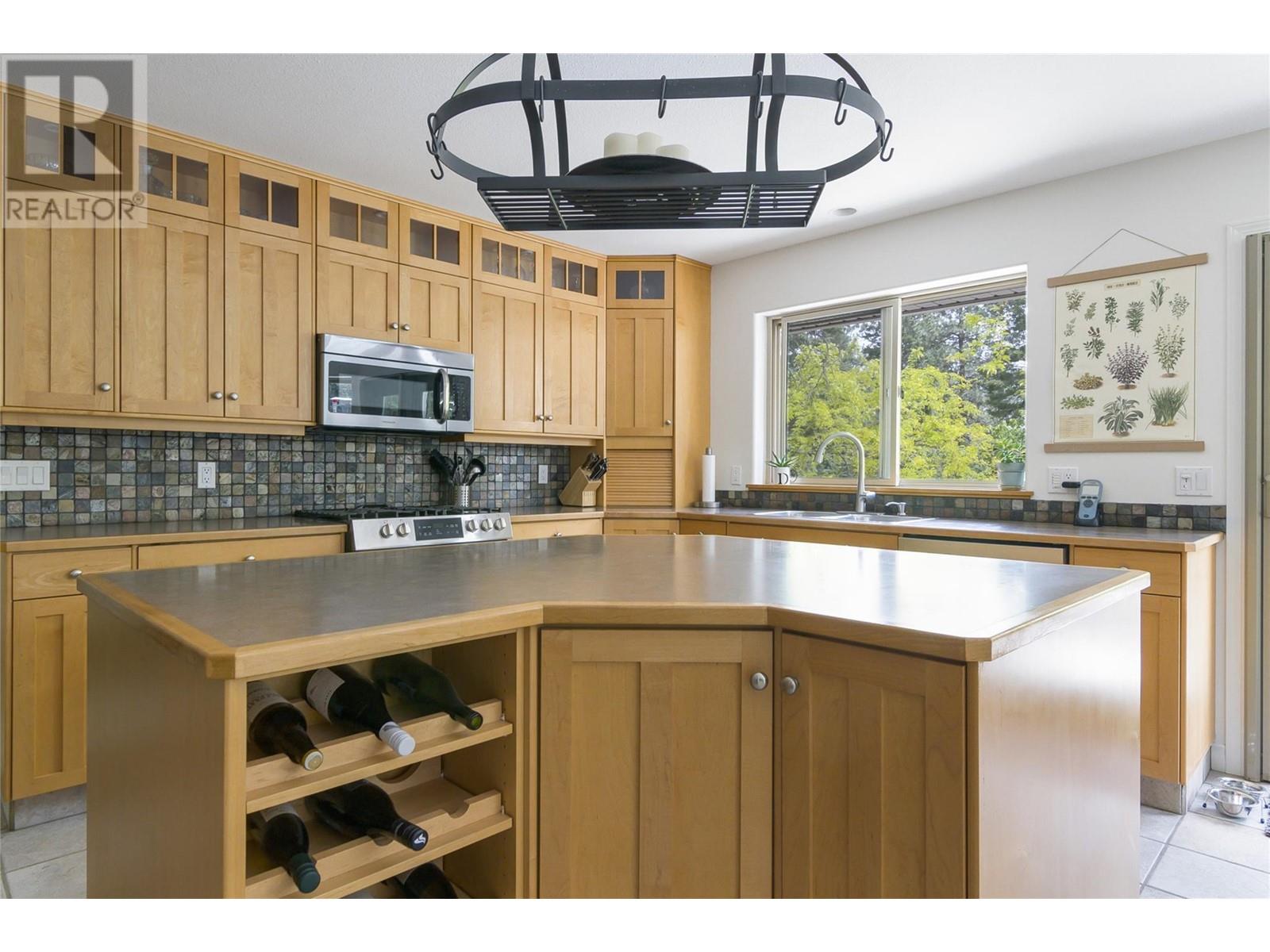  4163 Mahonia Drive South, Kelowna