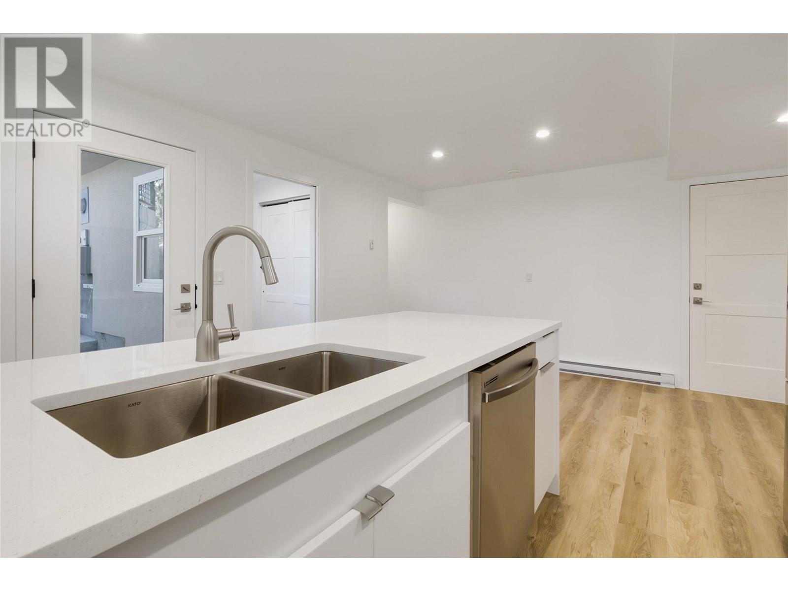  4163 Mahonia Drive South, Kelowna