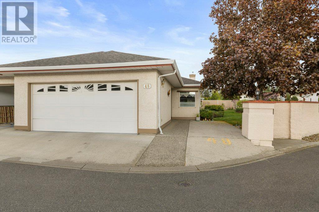 48 1874 Parkview Crescent, Kelowna