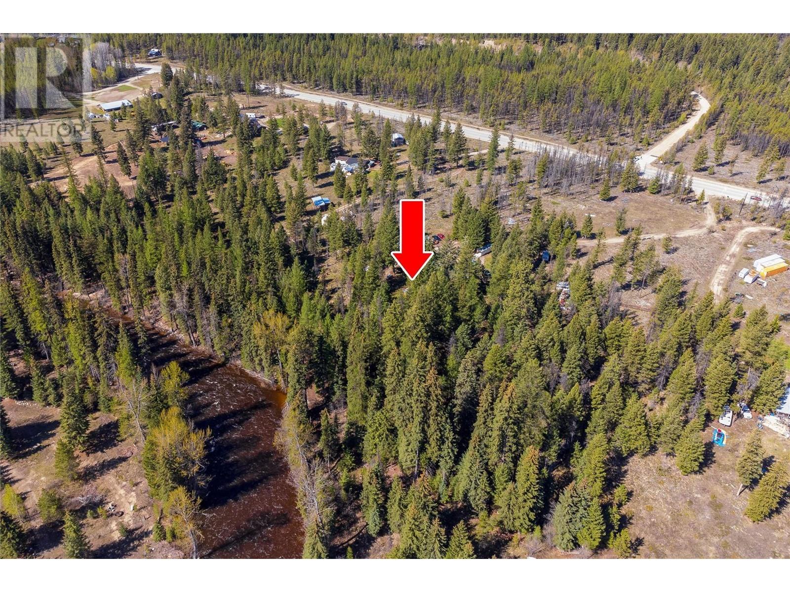 6580 33 Highway, Beaverdell
