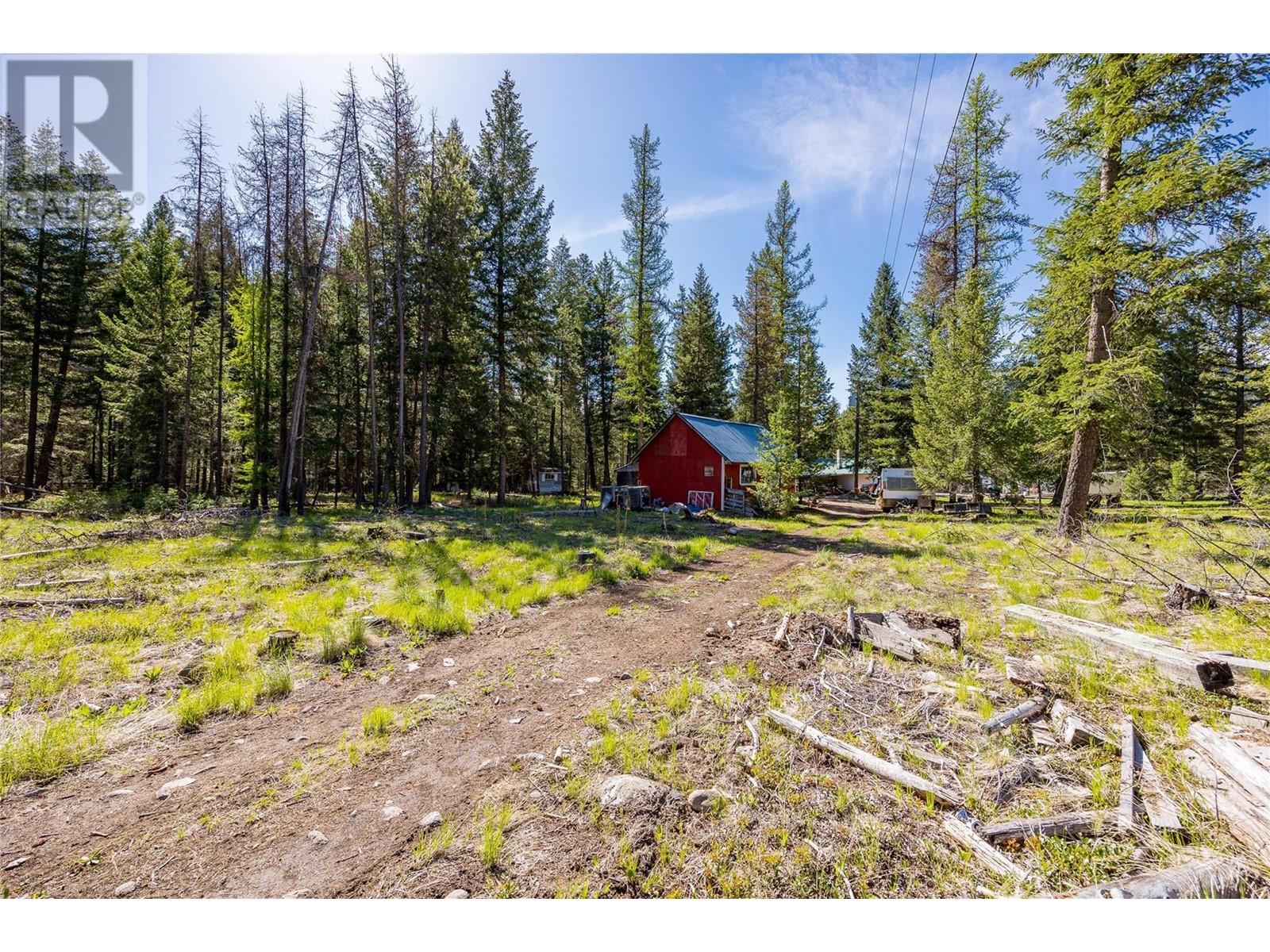 6580 33 Highway, Beaverdell