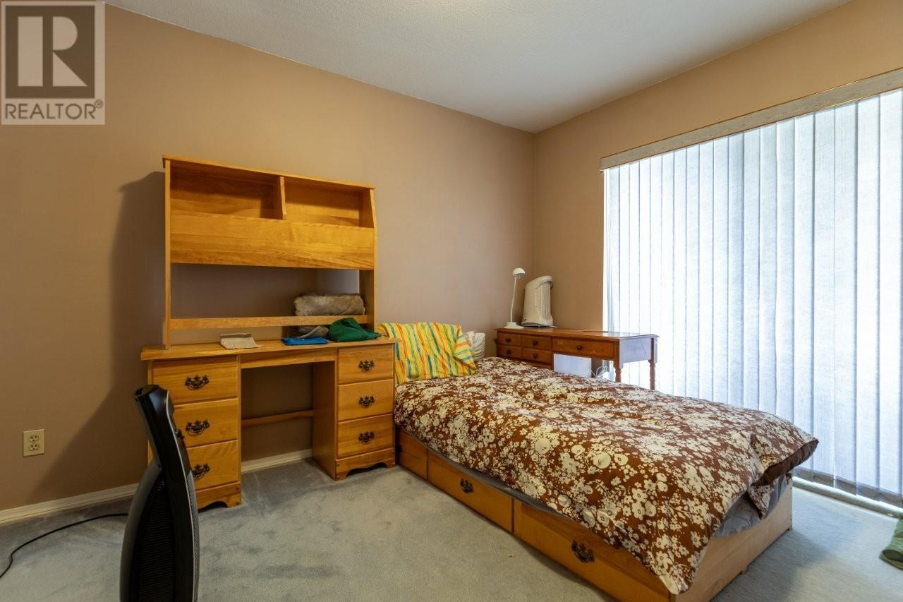Photo 18 of 4925 Sidley Street, Burnaby BC