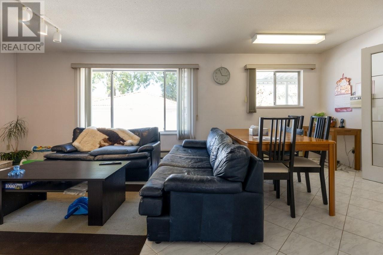 Photo 23 of 4925 Sidley Street, Burnaby BC