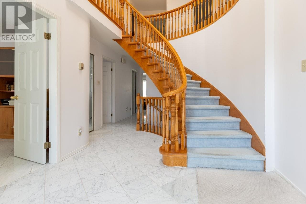 Photo 11 of 4925 Sidley Street, Burnaby BC