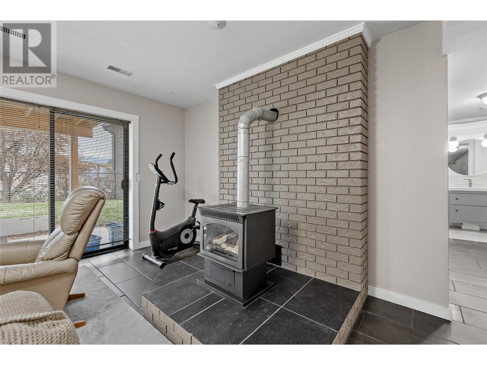  6029 Turner Avenue, Peachland