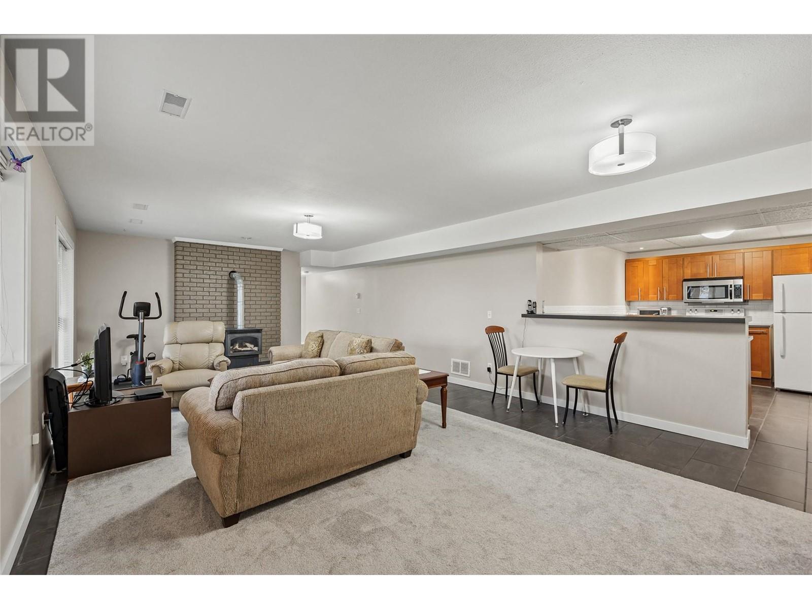  6029 Turner Avenue, Peachland