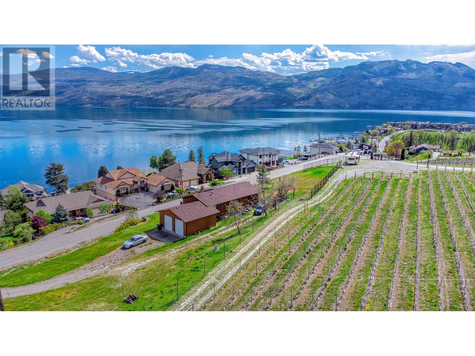 3924 Harding Road, West Kelowna