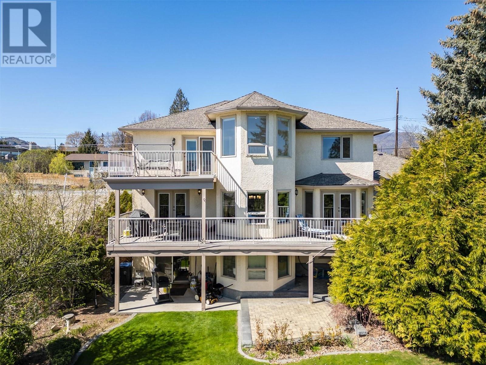  2341 Thacker Drive, West Kelowna