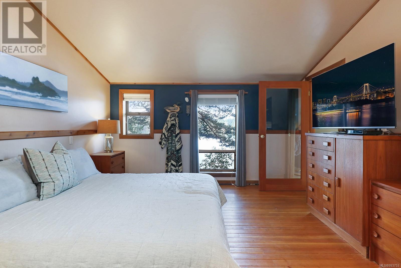 Photo 52 of 1120 Spider Lake Rd, Qualicum Beach BC