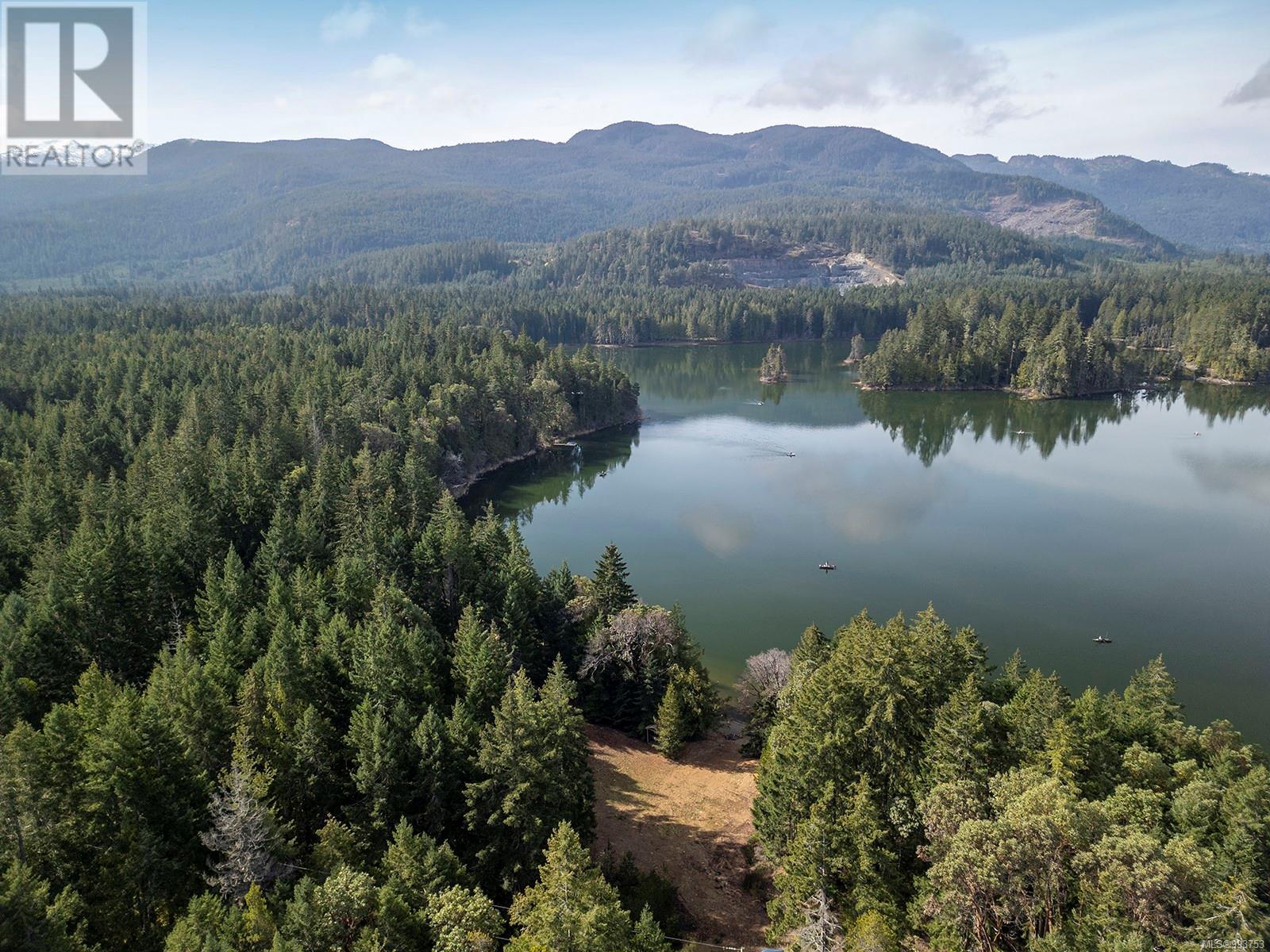 Photo 1 of 1120 Spider Lake Rd, Qualicum Beach BC