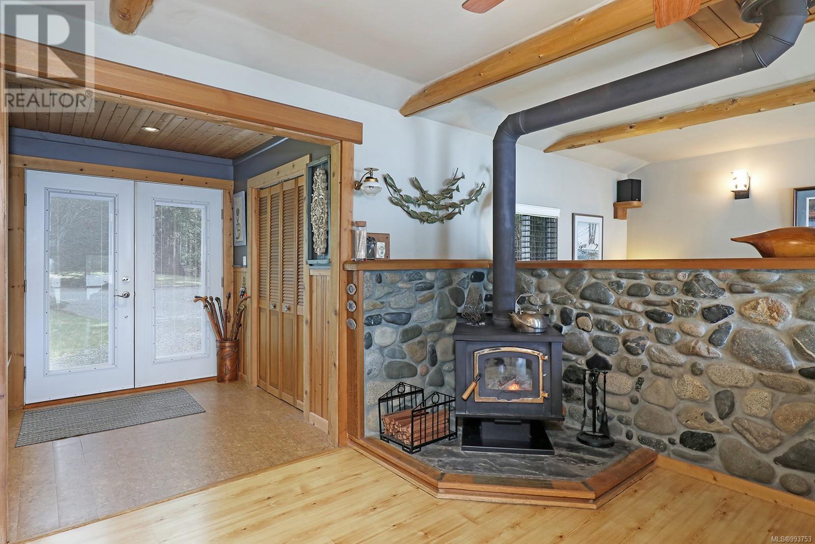 Photo 45 of 1120 Spider Lake Rd, Qualicum Beach BC