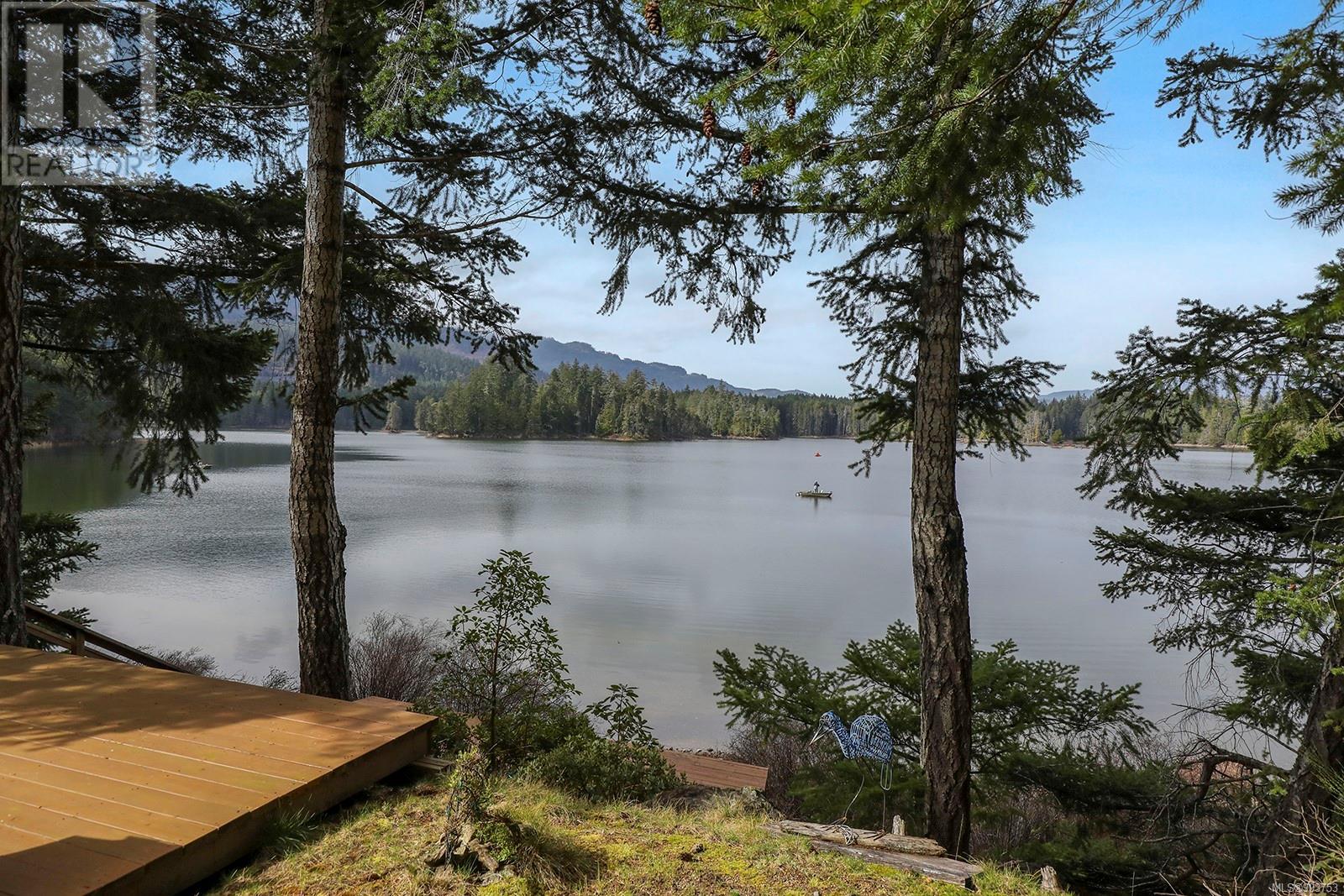 Photo 30 of 1120 Spider Lake Rd, Qualicum Beach BC