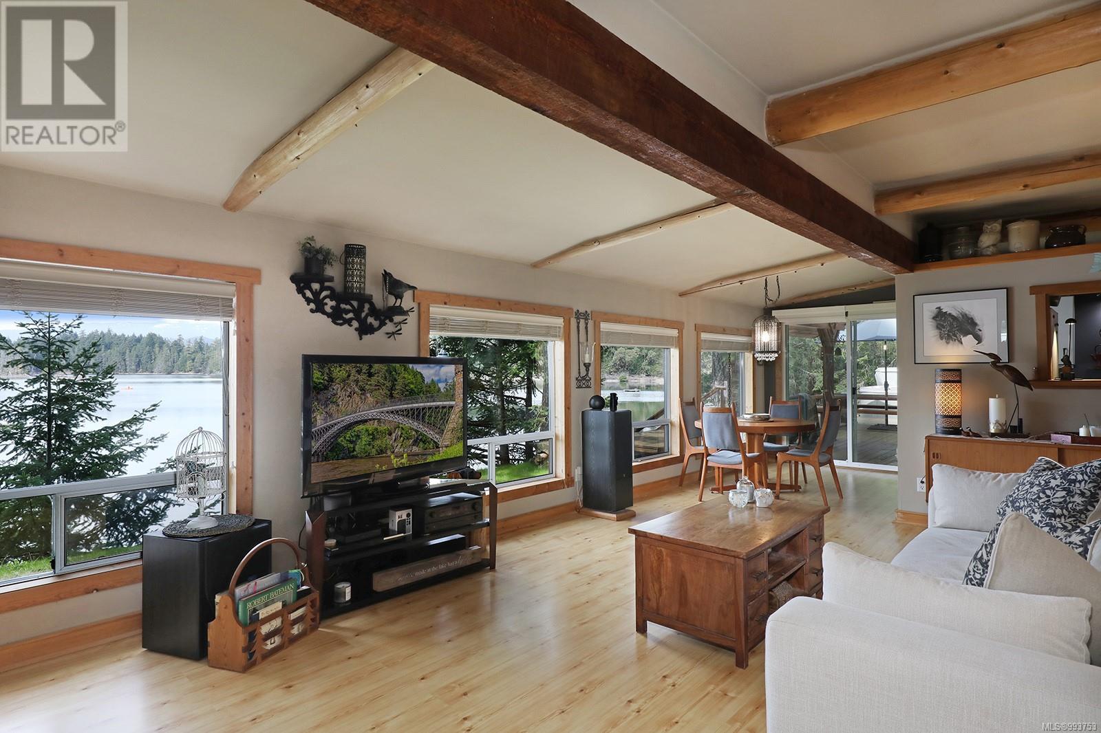 Photo 39 of 1120 Spider Lake Rd, Qualicum Beach BC