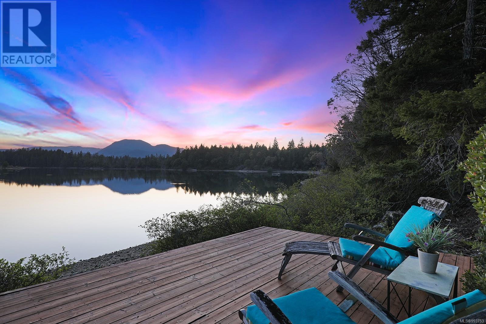 Photo 37 of 1120 Spider Lake Rd, Qualicum Beach BC