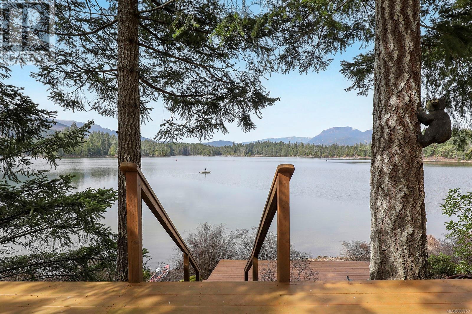Photo 23 of 1120 Spider Lake Rd, Qualicum Beach BC