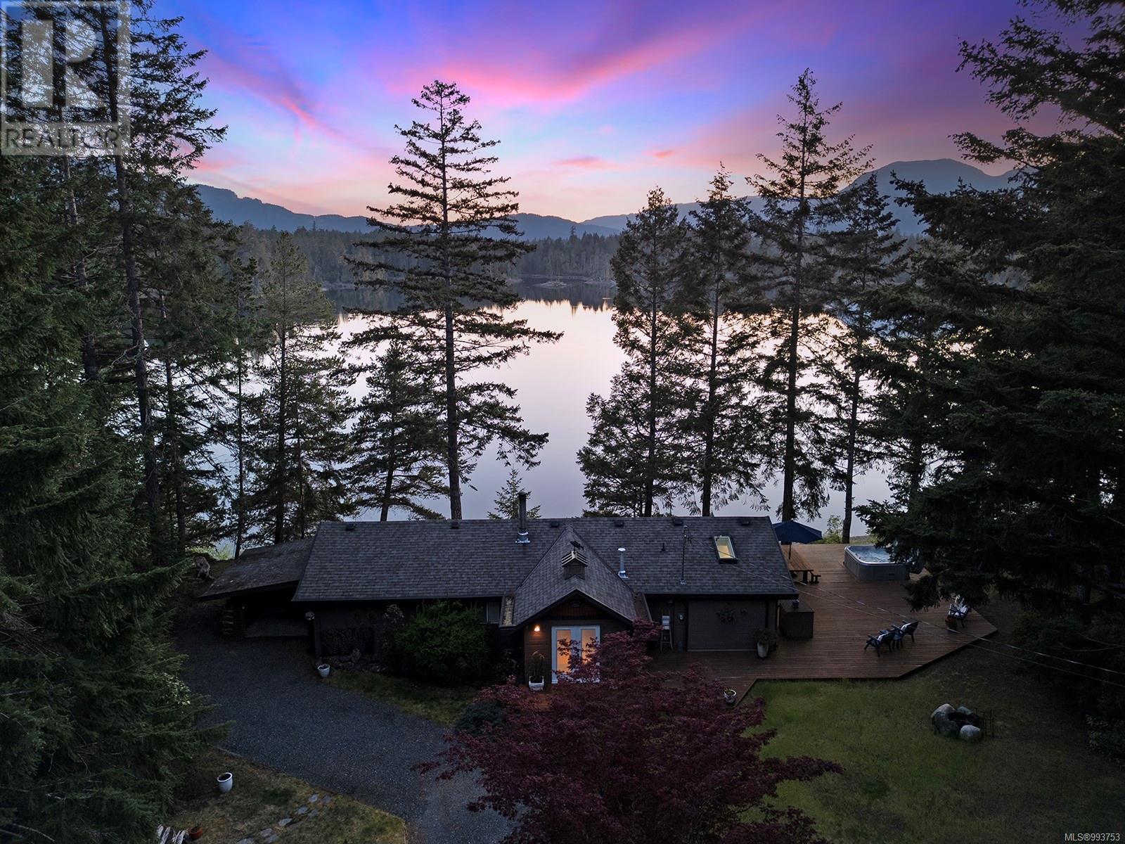 Photo 47 of 1120 Spider Lake Rd, Qualicum Beach BC
