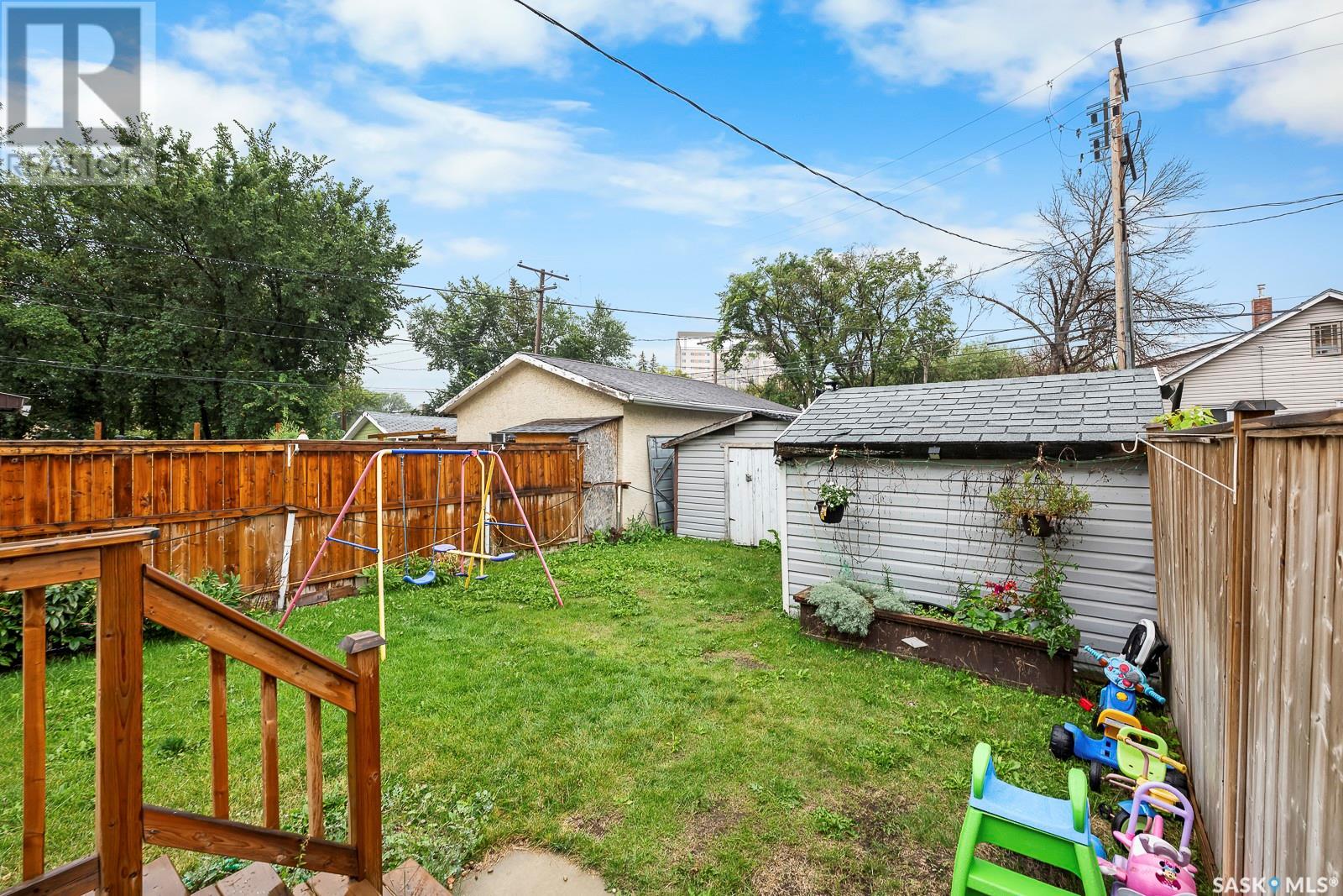 Photo 12 of 1131 Victoria Avenue, Regina SK
