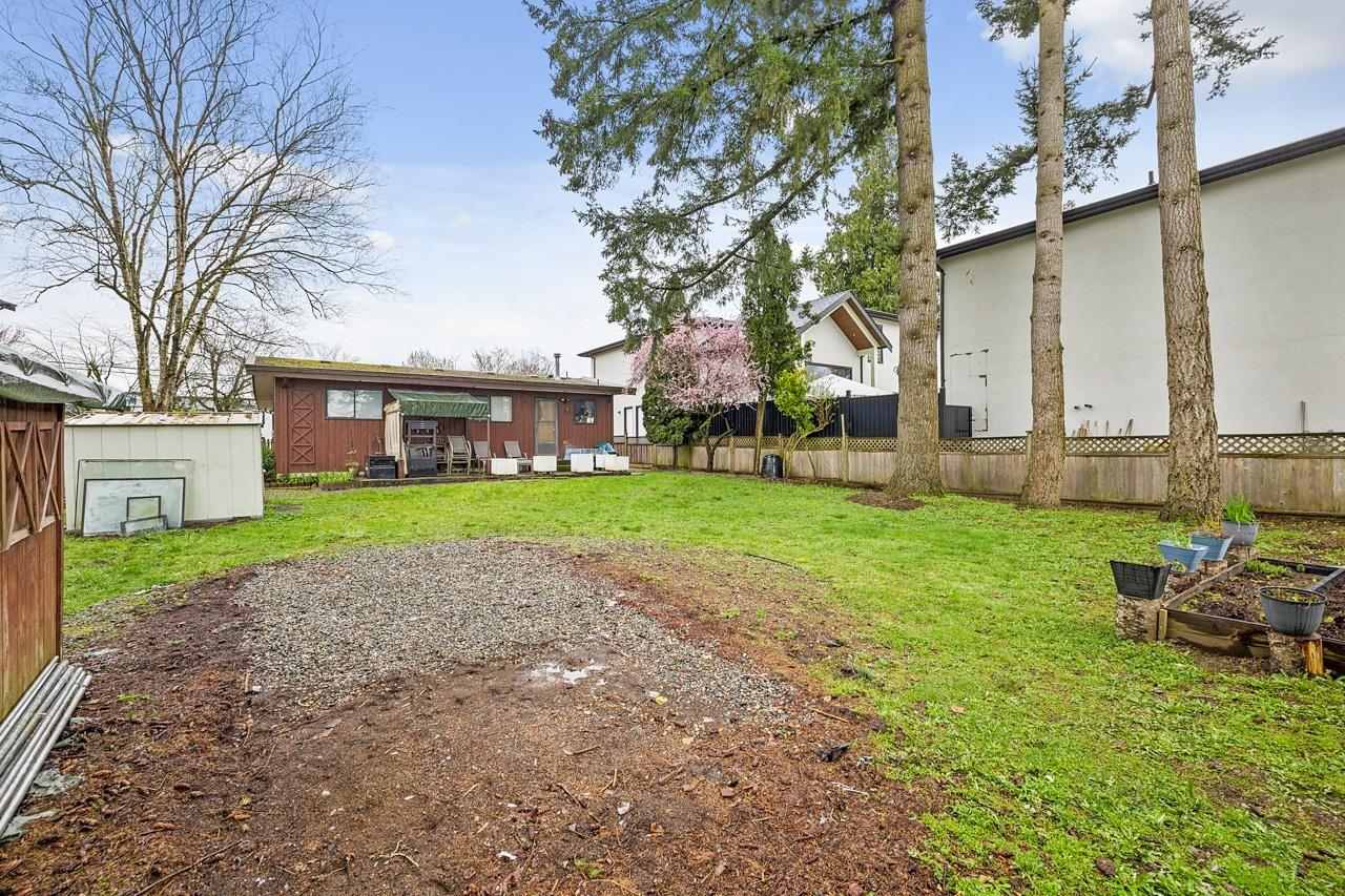 Photo 10 of 20247 98 Avenue, Langley BC