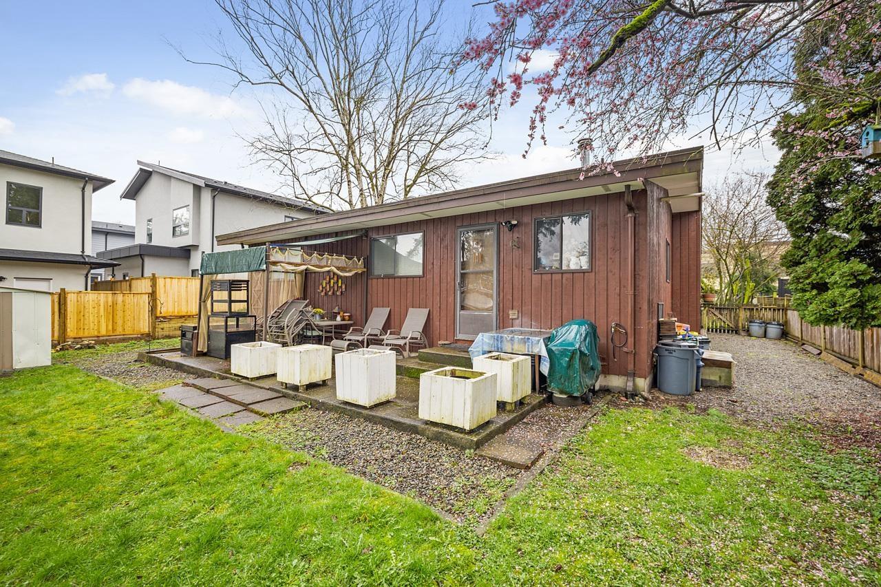 Photo 12 of 20247 98 Avenue, Langley BC