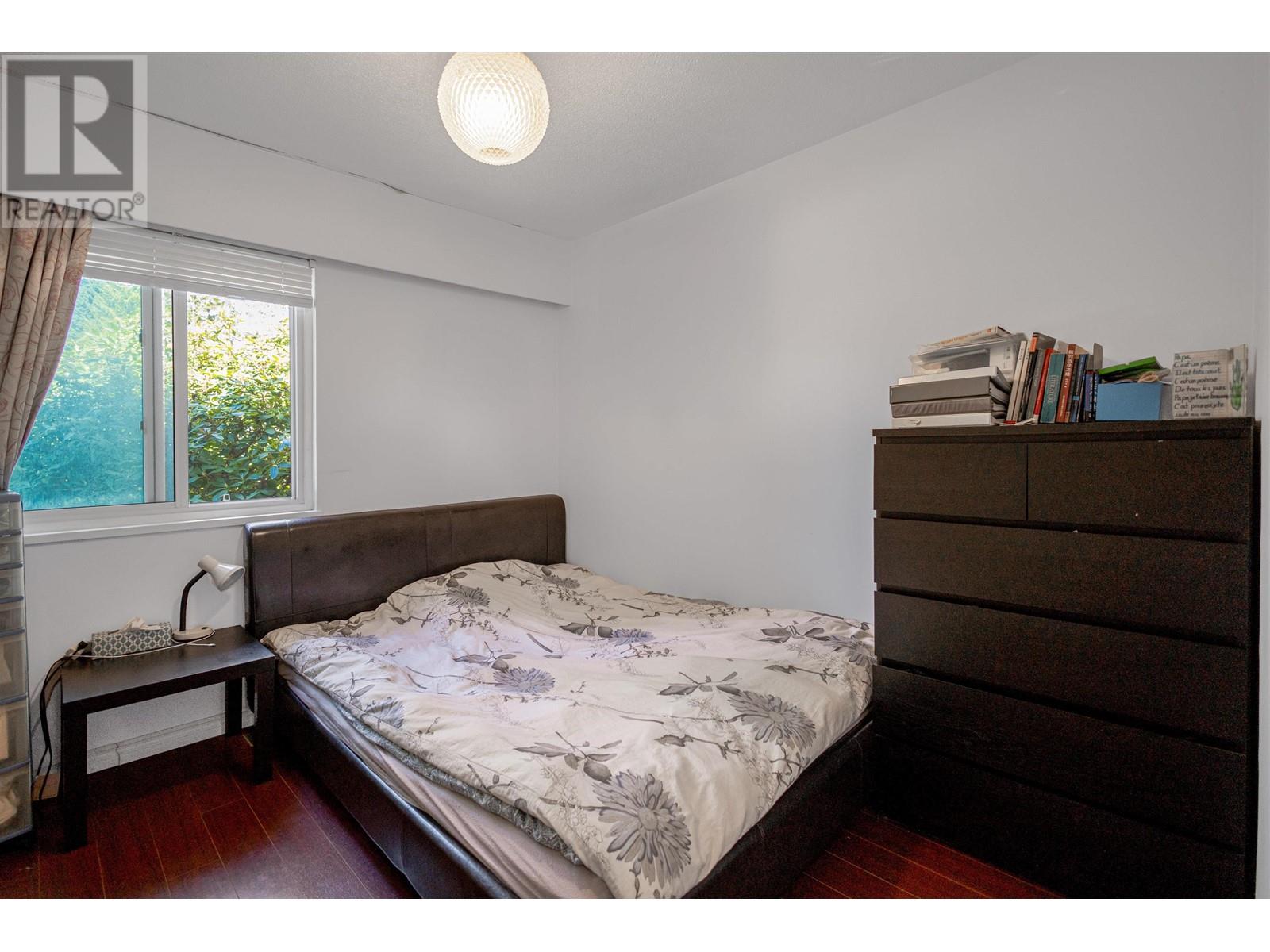 Photo 18 of 5540 Parker Street, Burnaby BC