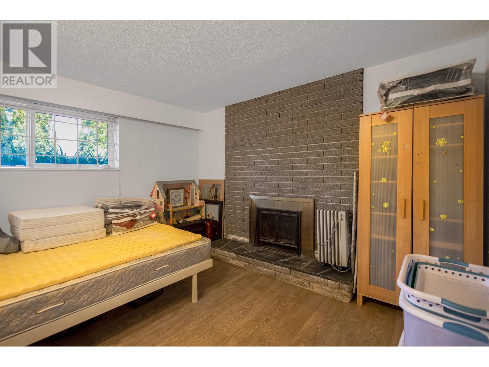 Photo 28 of 5540 Parker Street, Burnaby BC