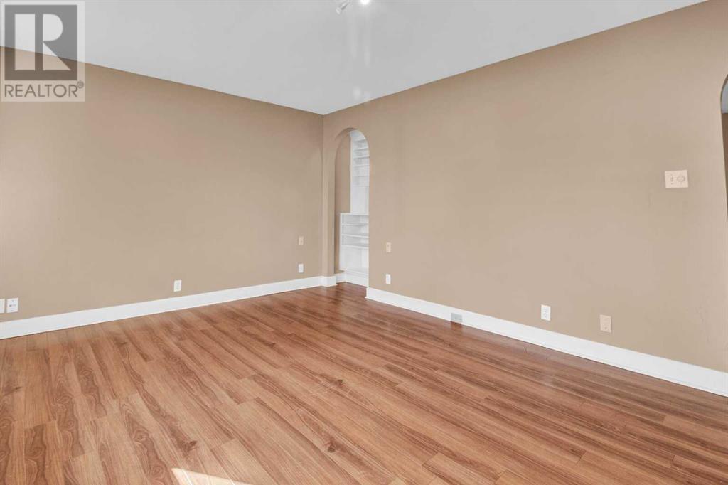 Single Family House Bungalow for Sale in   Avenue NE Winston Heights/Mountview Calgary 