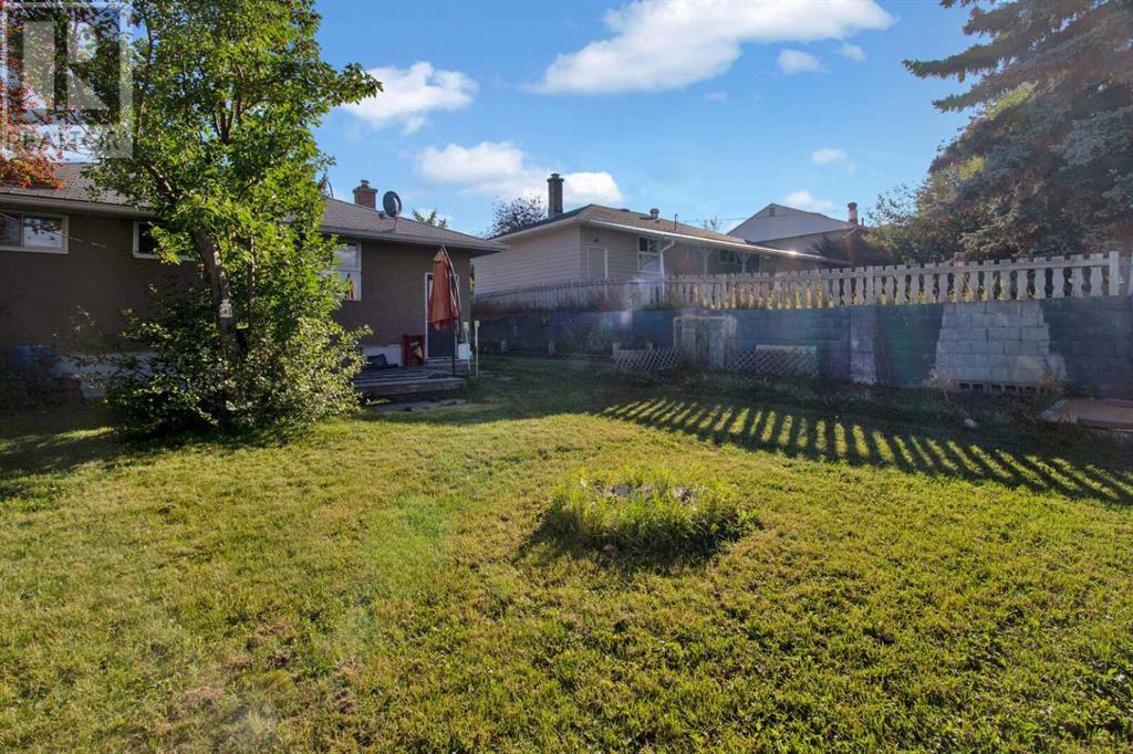 Single Family House Bungalow for Sale in   Avenue NE Winston Heights/Mountview Calgary 