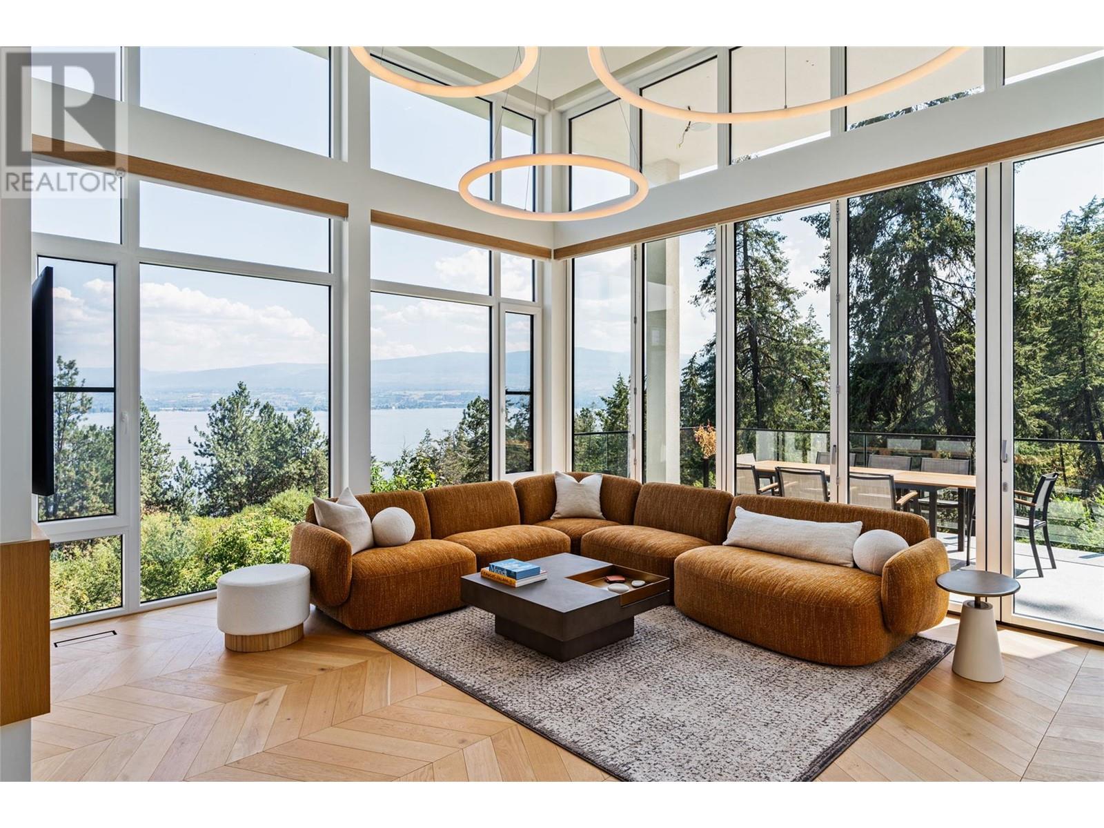 2843 Lakeridge Road, West Kelowna