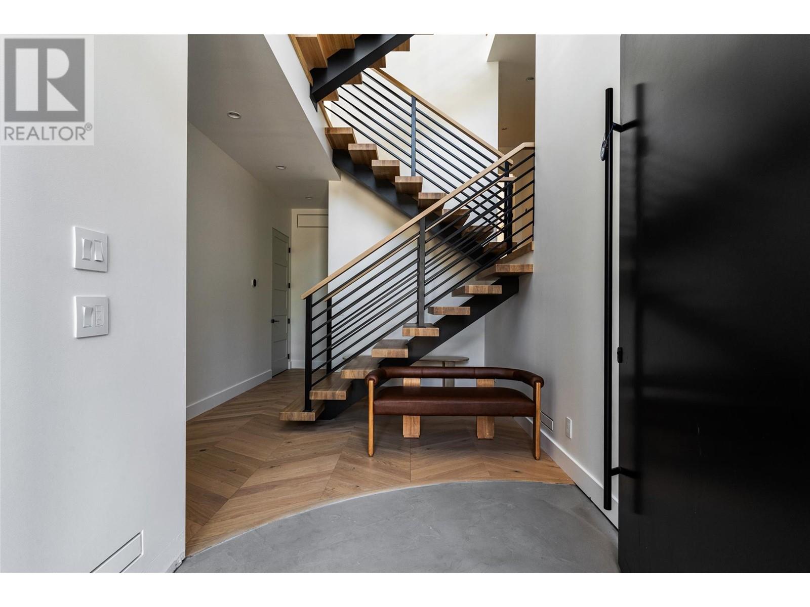 2843 Lakeridge Road, West Kelowna
