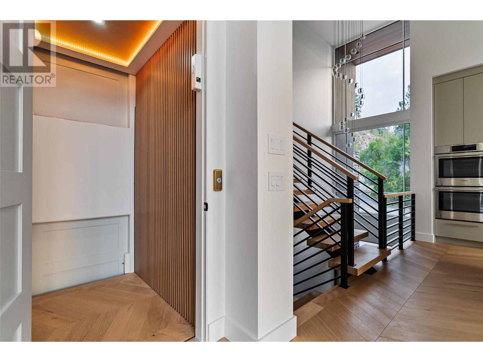 2843 Lakeridge Road, West Kelowna