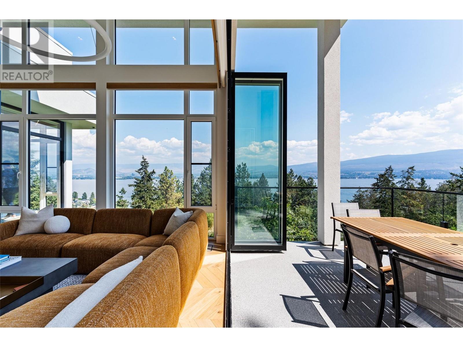 2843 Lakeridge Road, West Kelowna