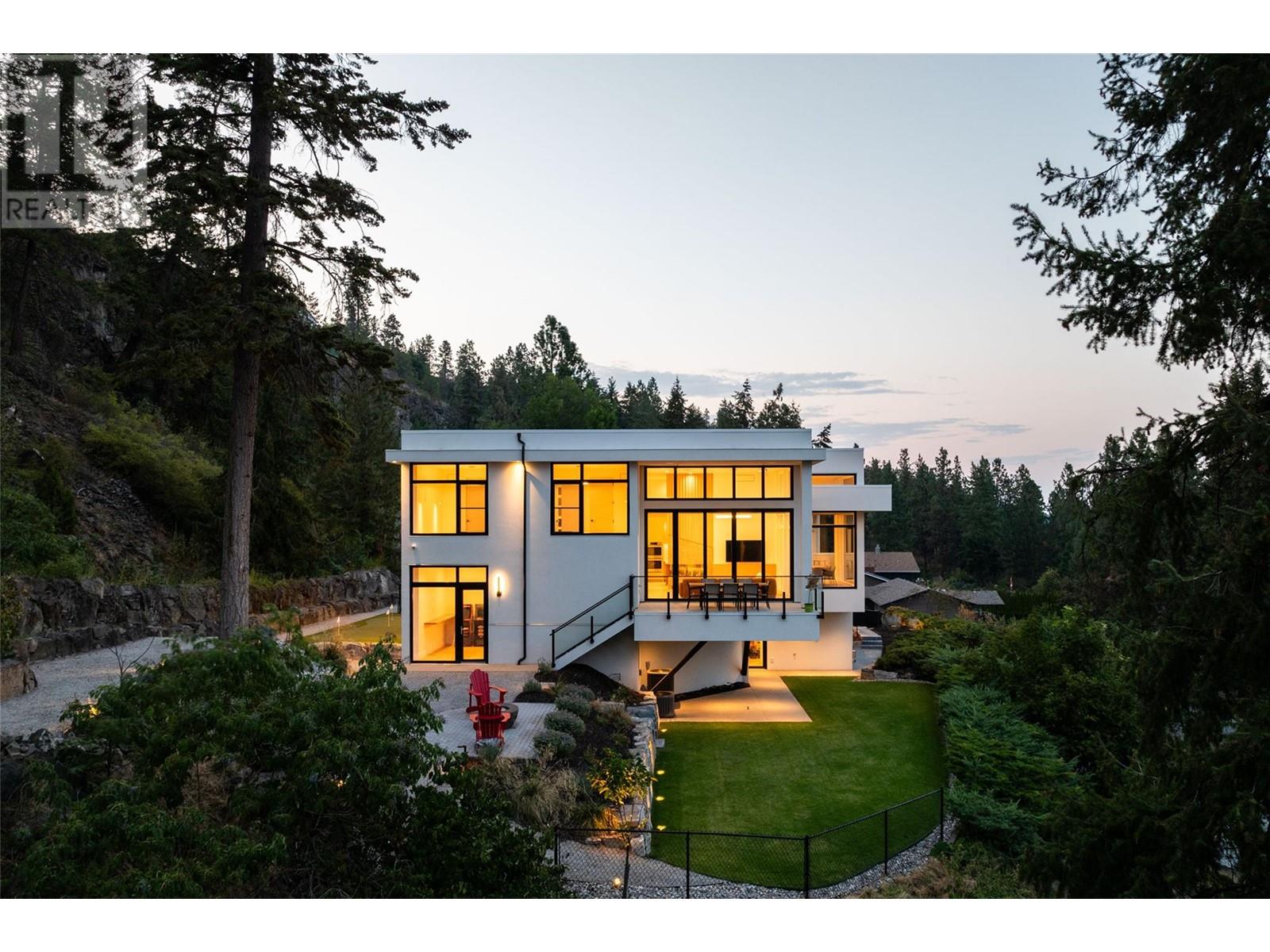2843 Lakeridge Road, West Kelowna