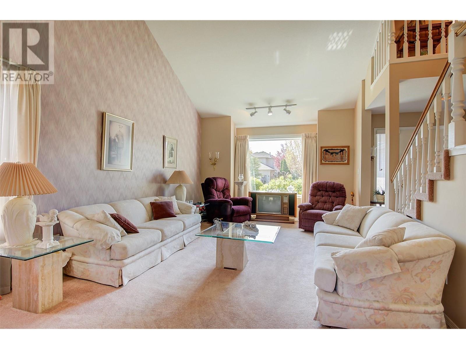  852 Mission Springs Crescent, Kelowna