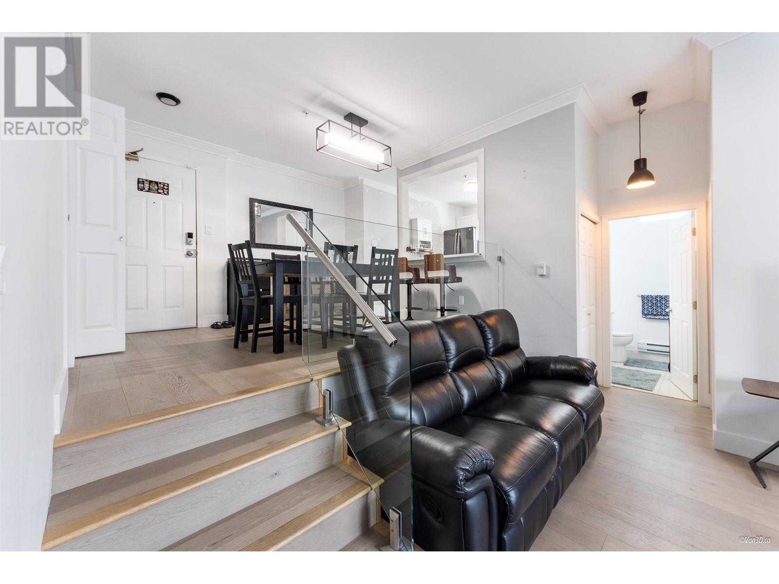 #202-7071 BLUNDELL Road, Richmond