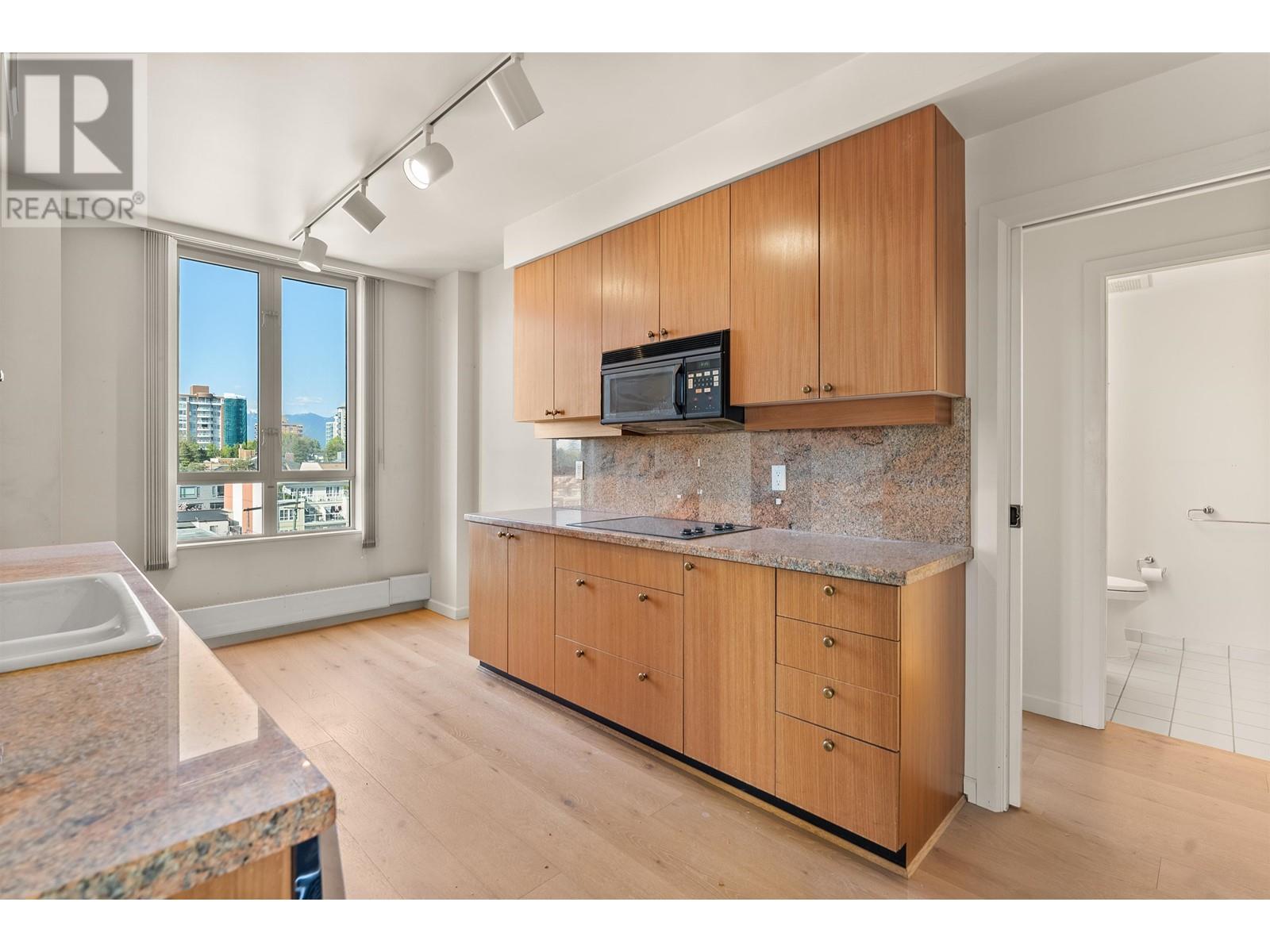701 5850 BALSAM STREET, Vancouver real estate listing R2997476