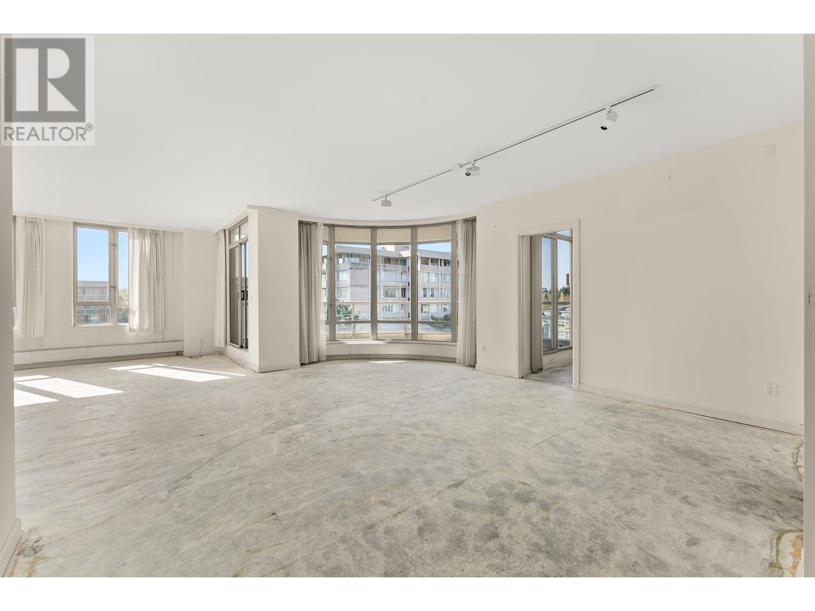 701 5850 BALSAM STREET, Vancouver real estate listing R2997476