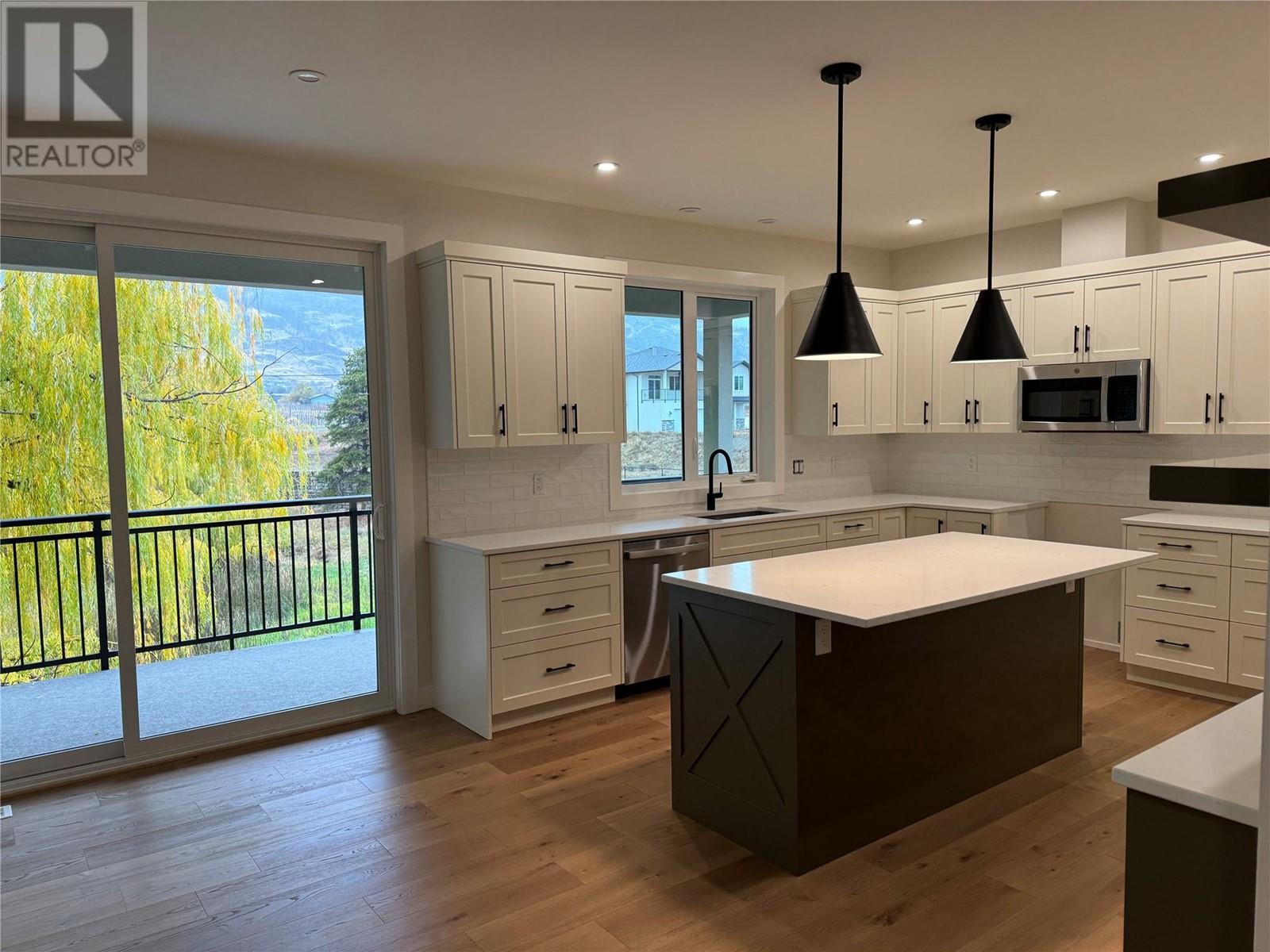 3620 LOBELIA Drive, Osoyoos