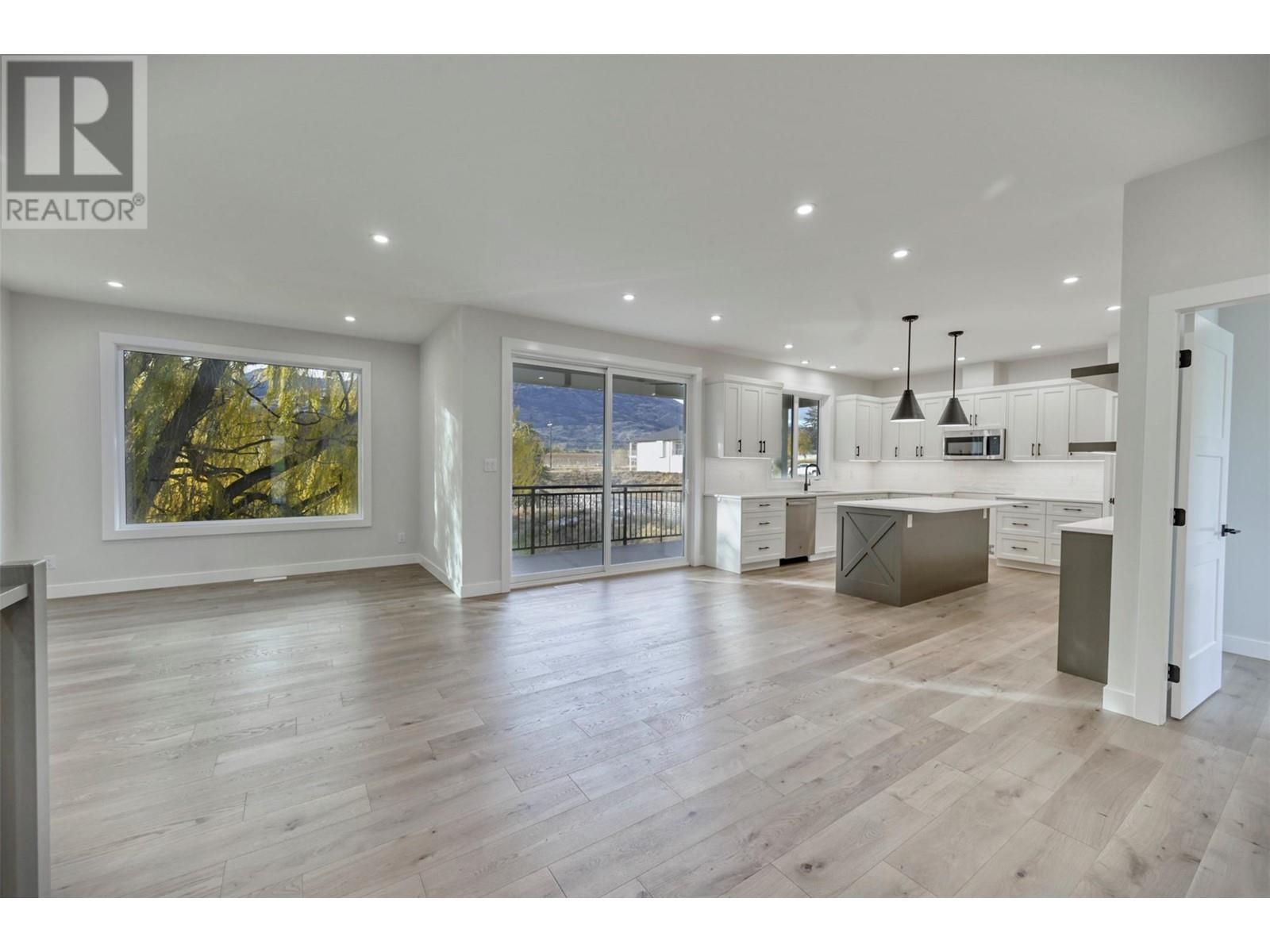 3620 LOBELIA Drive, Osoyoos