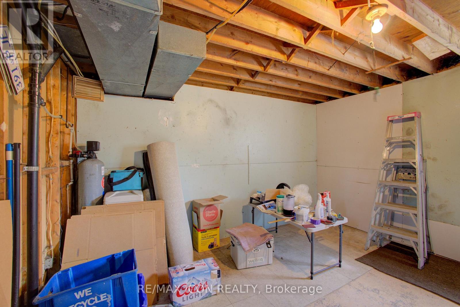Photo 31 of 271 Forest Glen Crescent, Wellington North ON