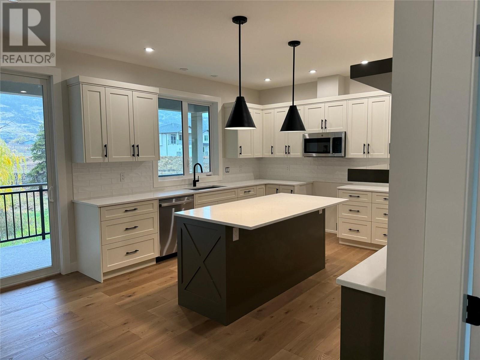 3620 LOBELIA Drive, Osoyoos