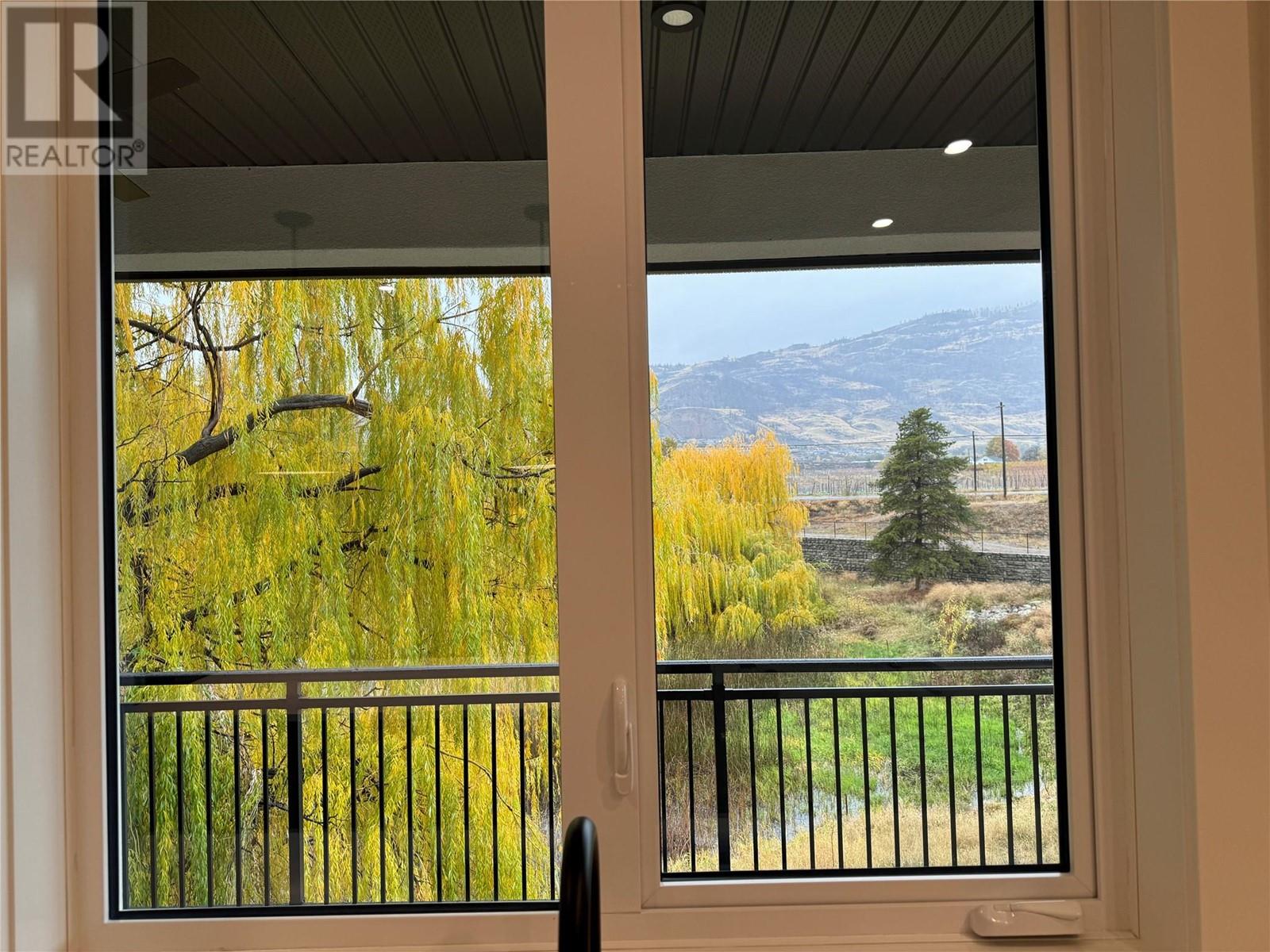 3620 LOBELIA Drive, Osoyoos