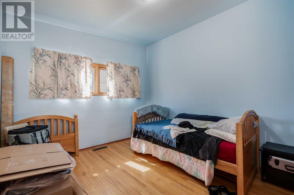 Single Family House Bungalow for Sale in   Avenue NW Capitol Hill Calgary 