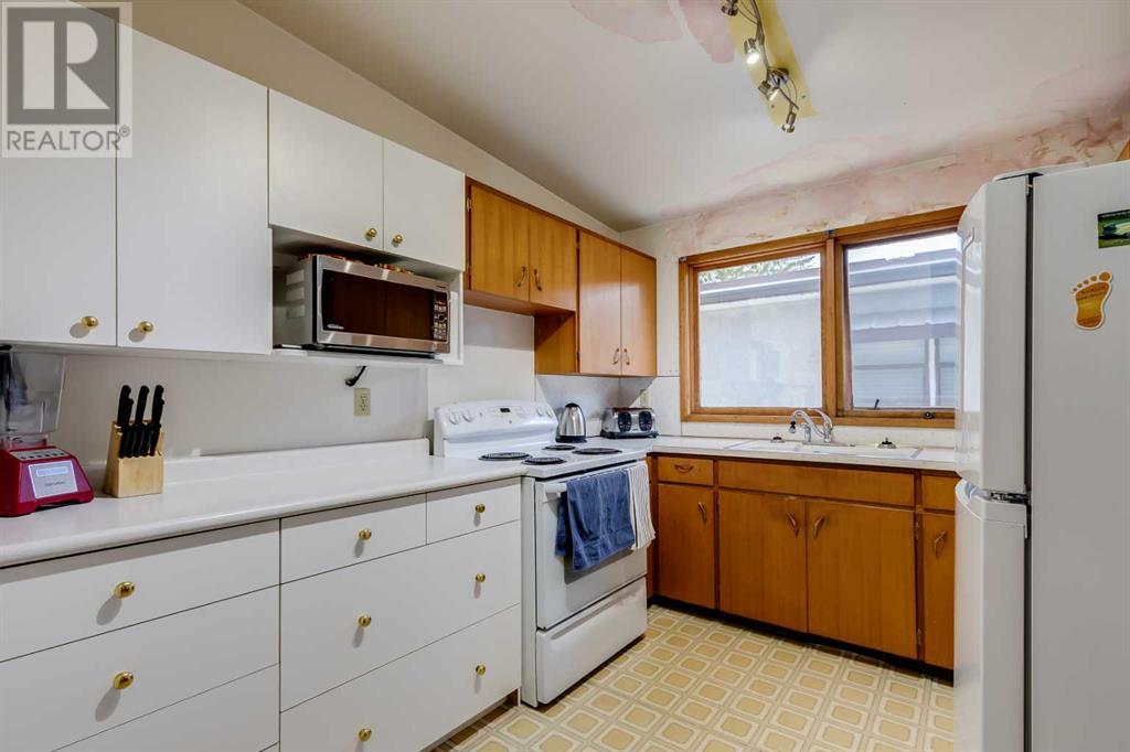 Single Family House Bungalow for Sale in   Avenue NW Capitol Hill Calgary 