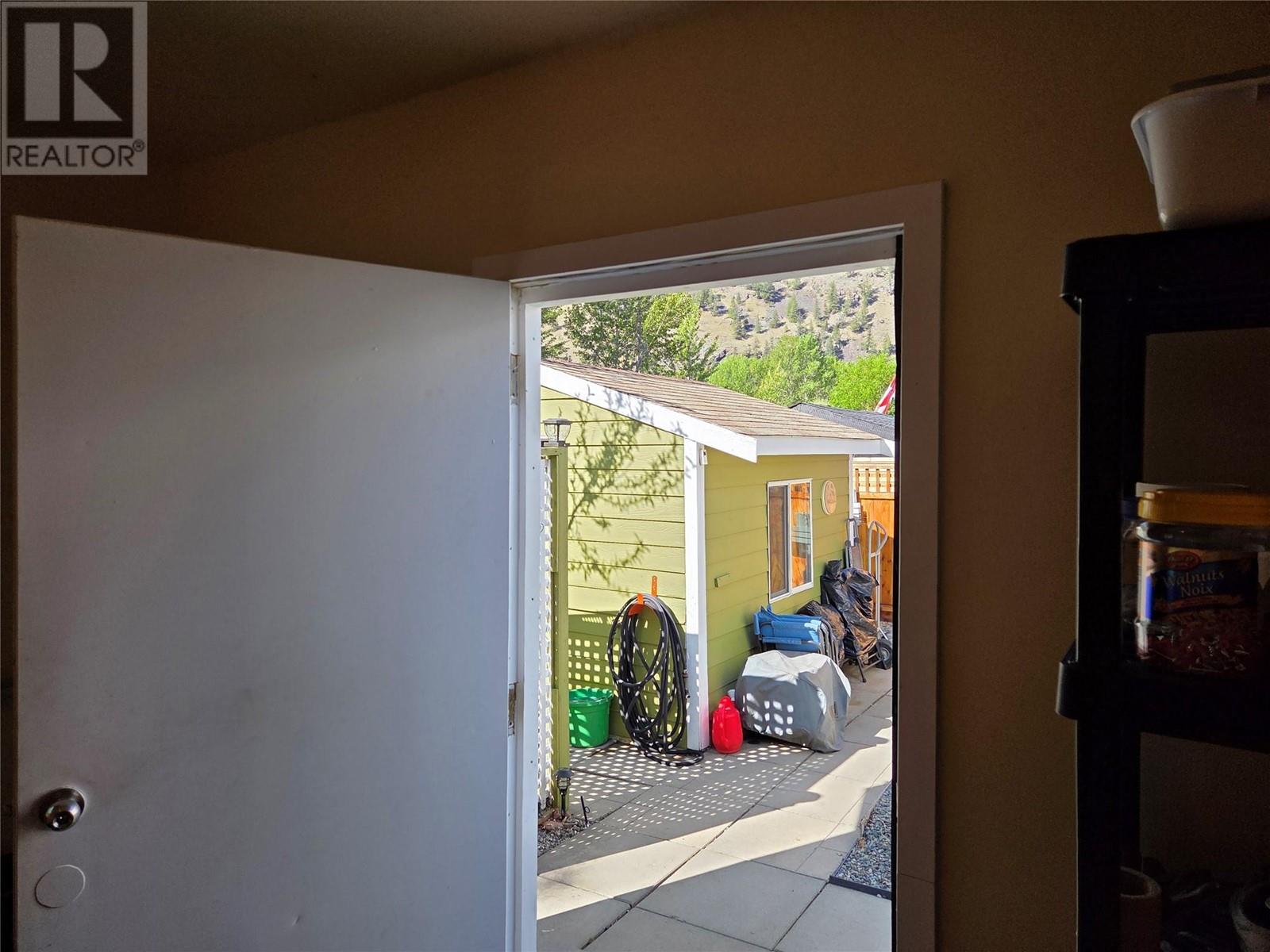 39 4354 Highway 3 Other, Keremeos
