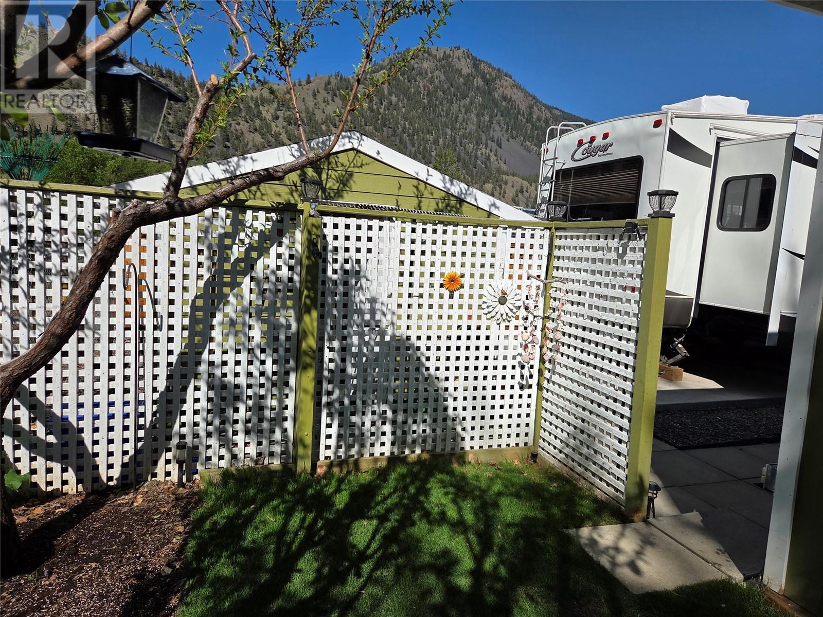 39 4354 Highway 3 Other, Keremeos