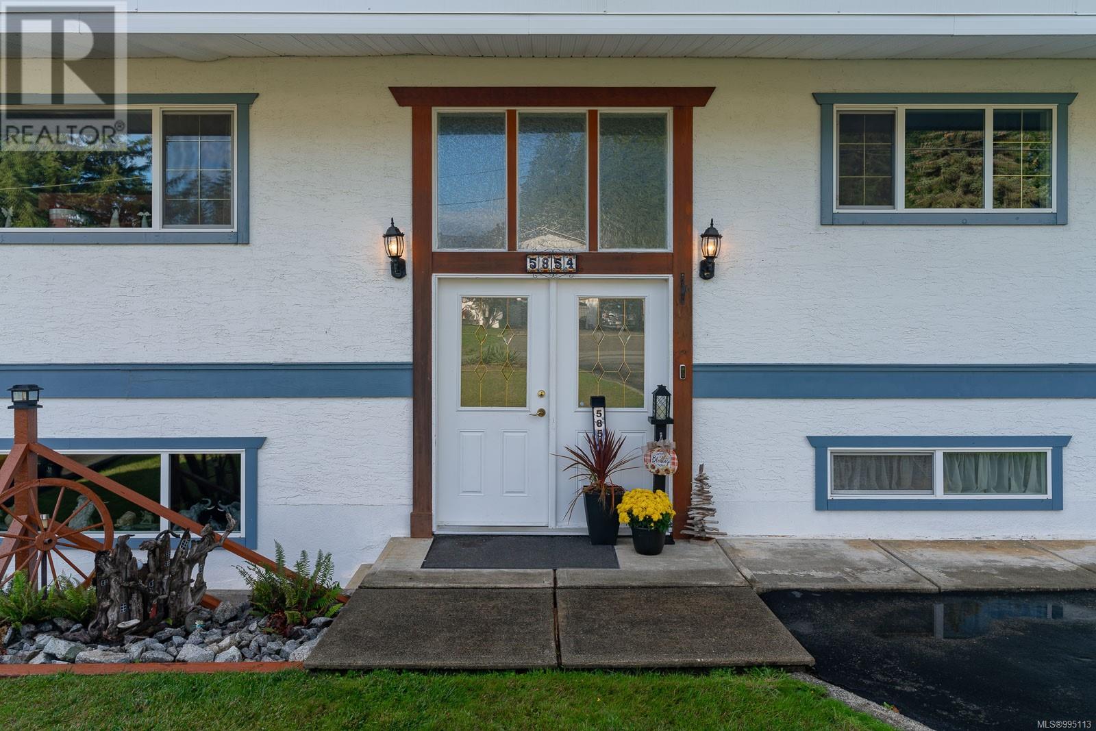 5854 Strathcona St, Port Alberni