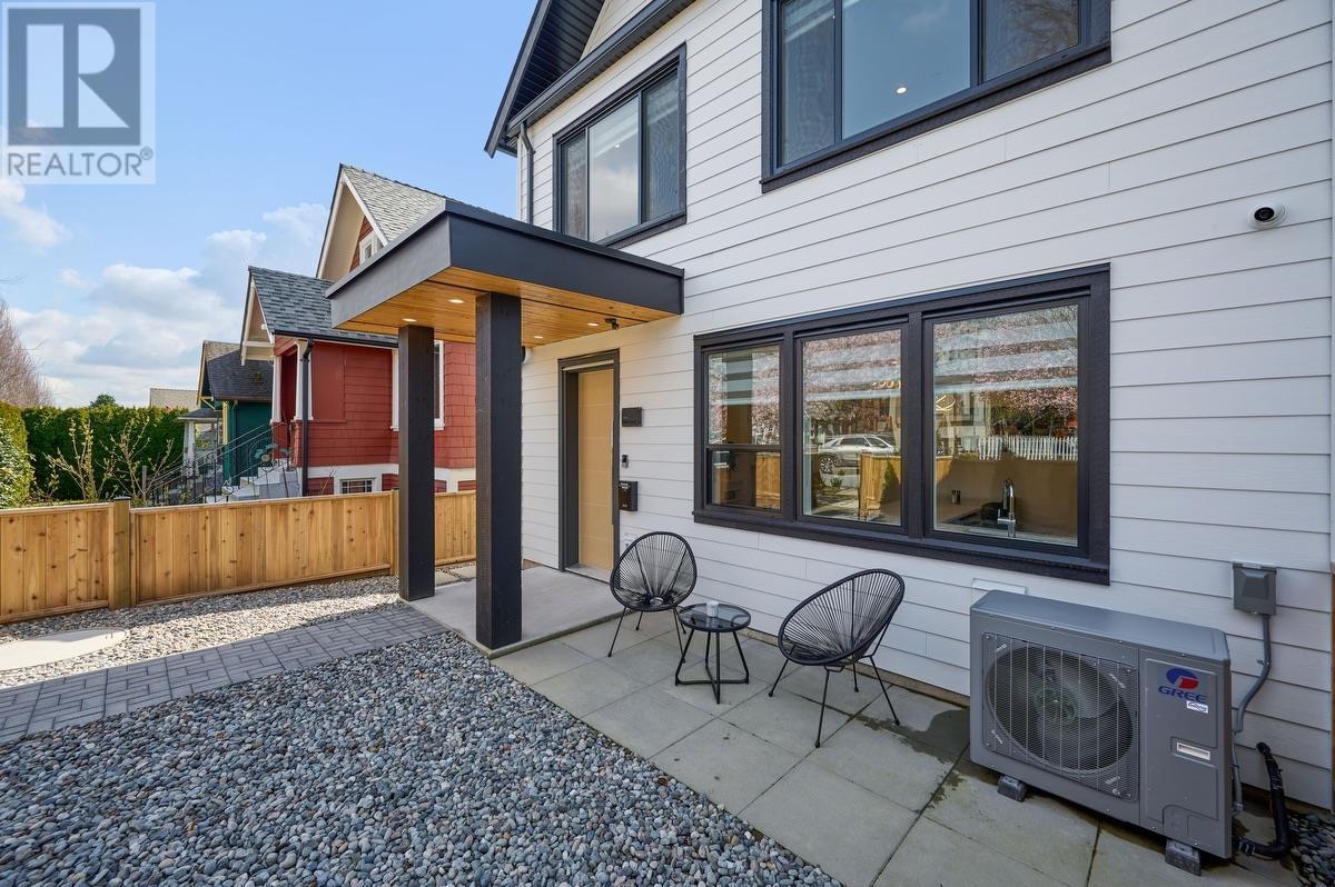 Photo 3 of 1 2838 Turner Street, Vancouver BC