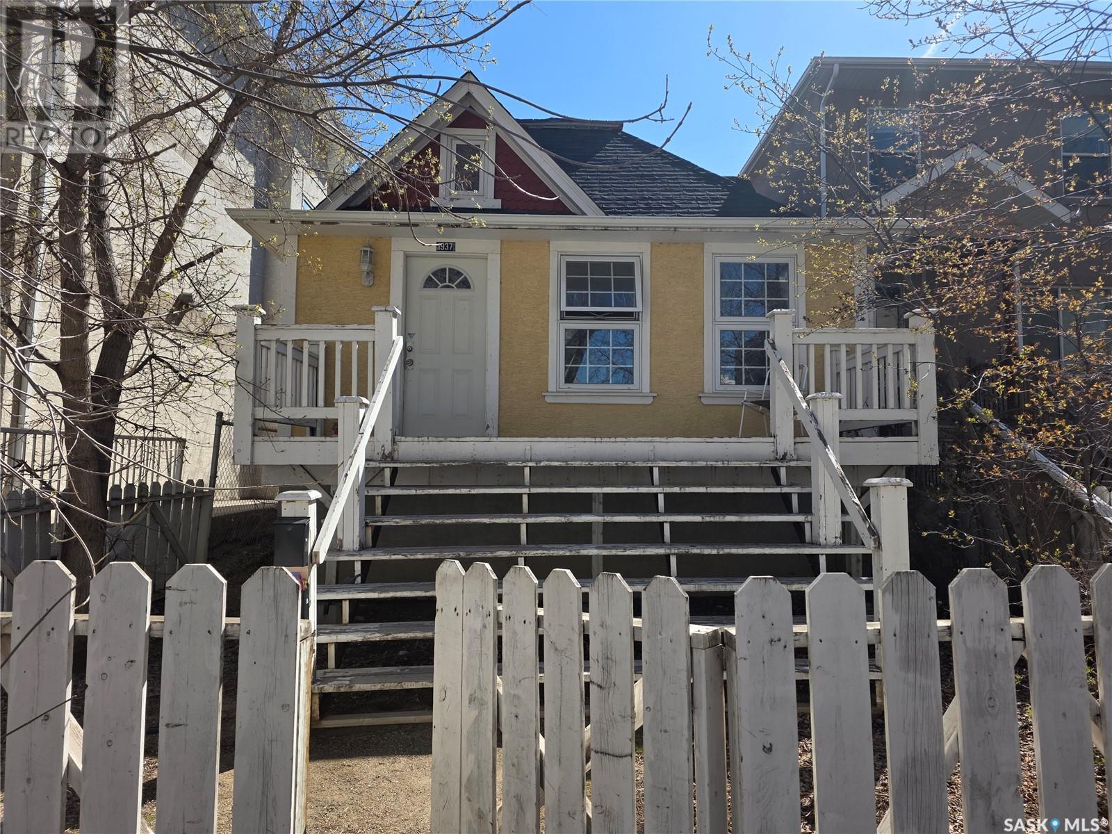 Photo 43 of 1937 Halifax Street, Regina SK