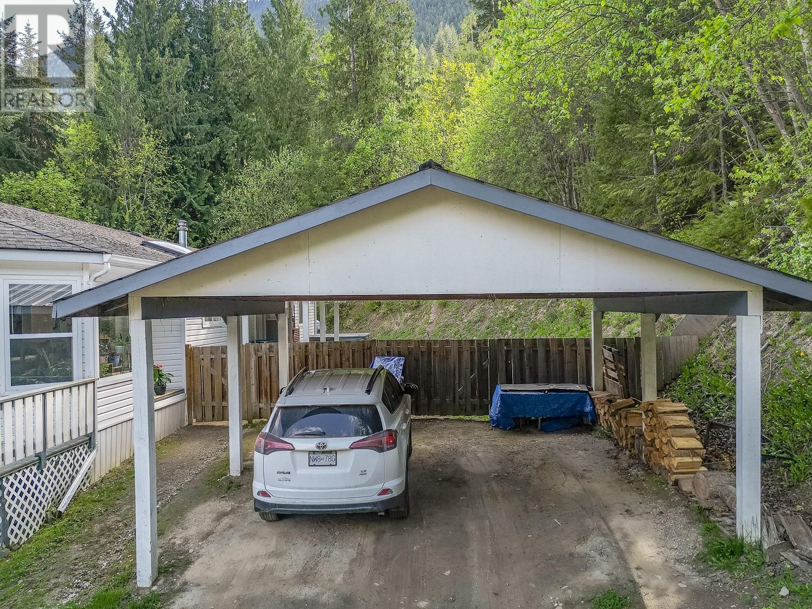  725 Abbington Lane, Tappen